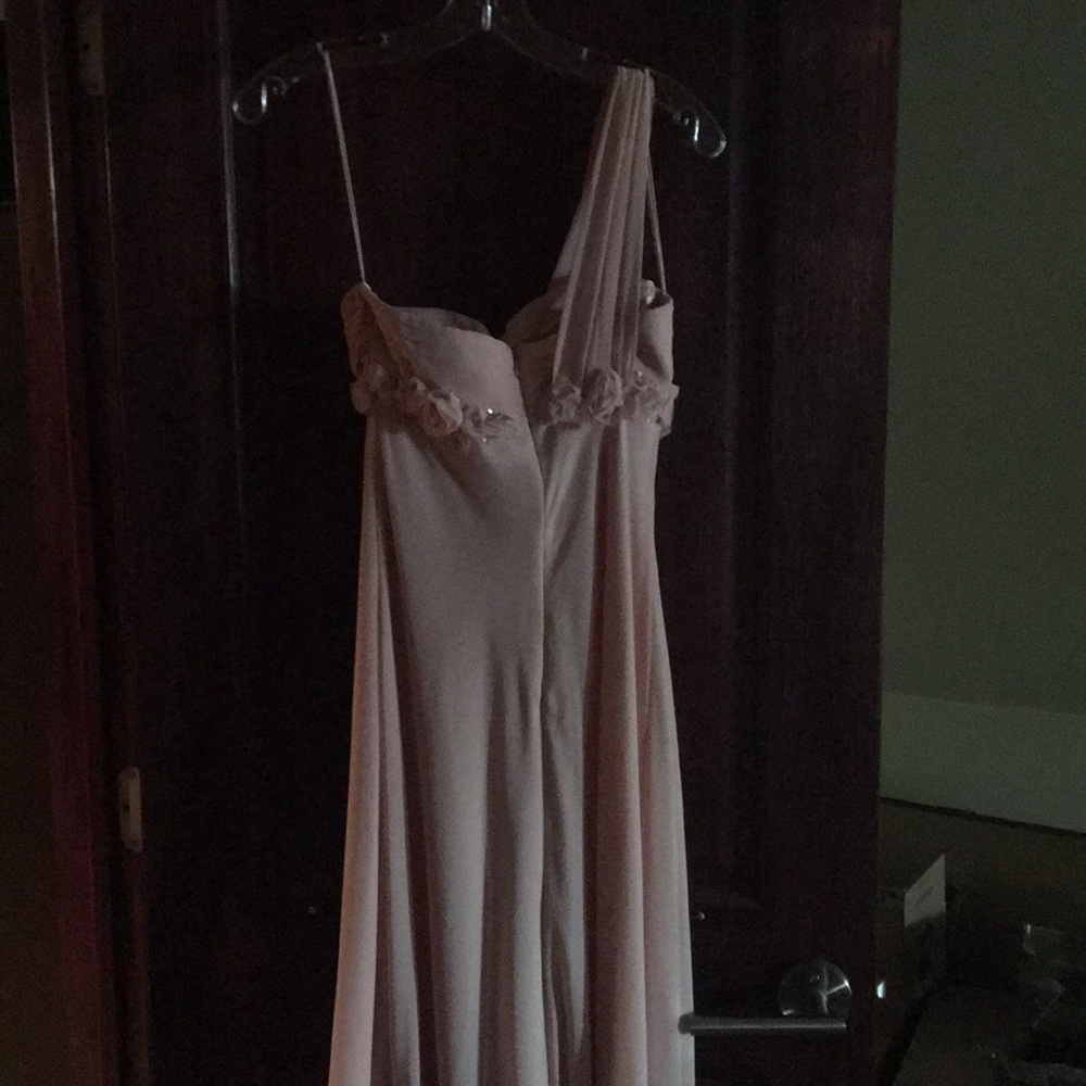 Gorgeous Cache blush pink evening dress - Picture 2 of 5